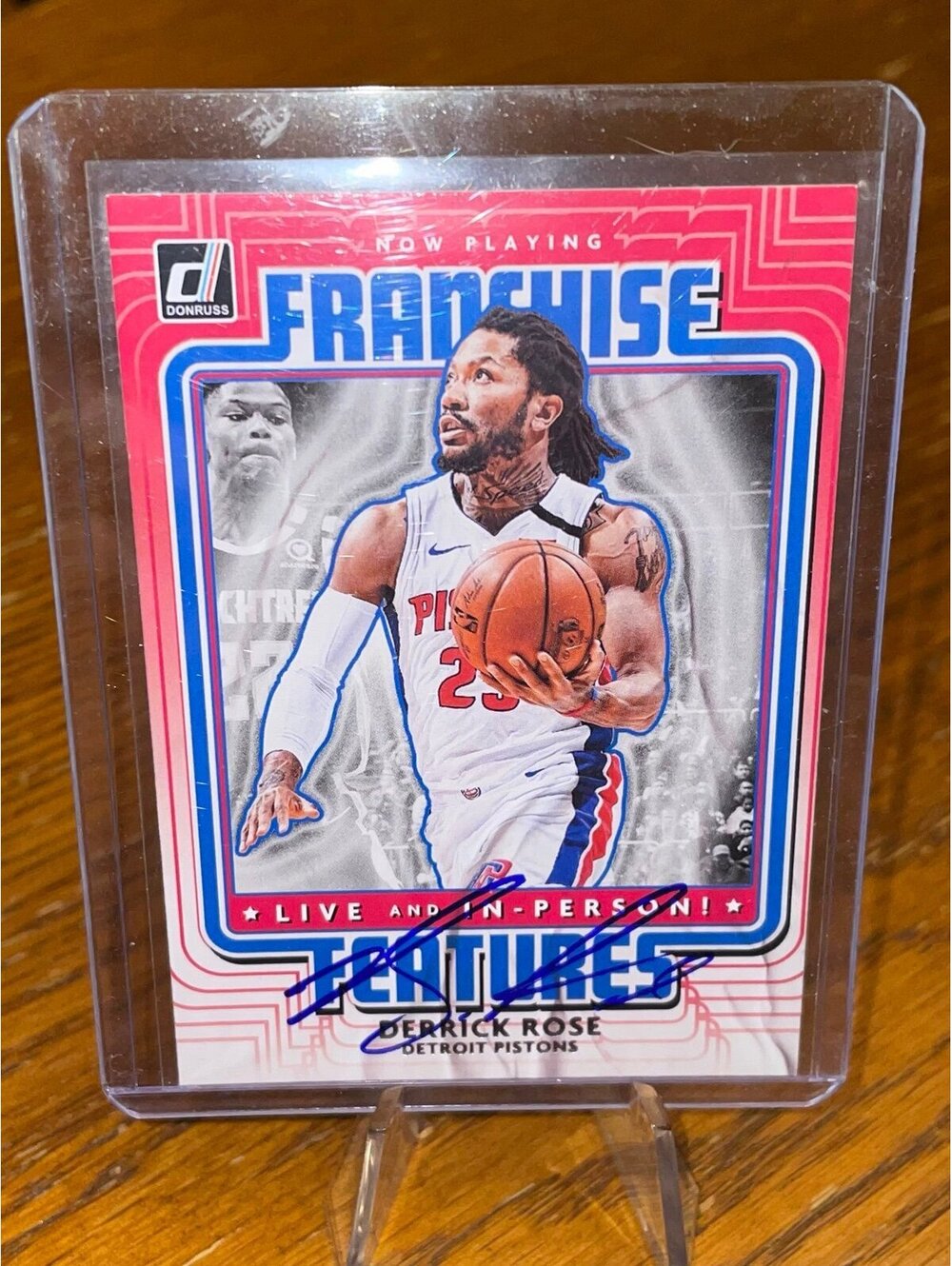 Derrick Rose On Card Auto Authentic